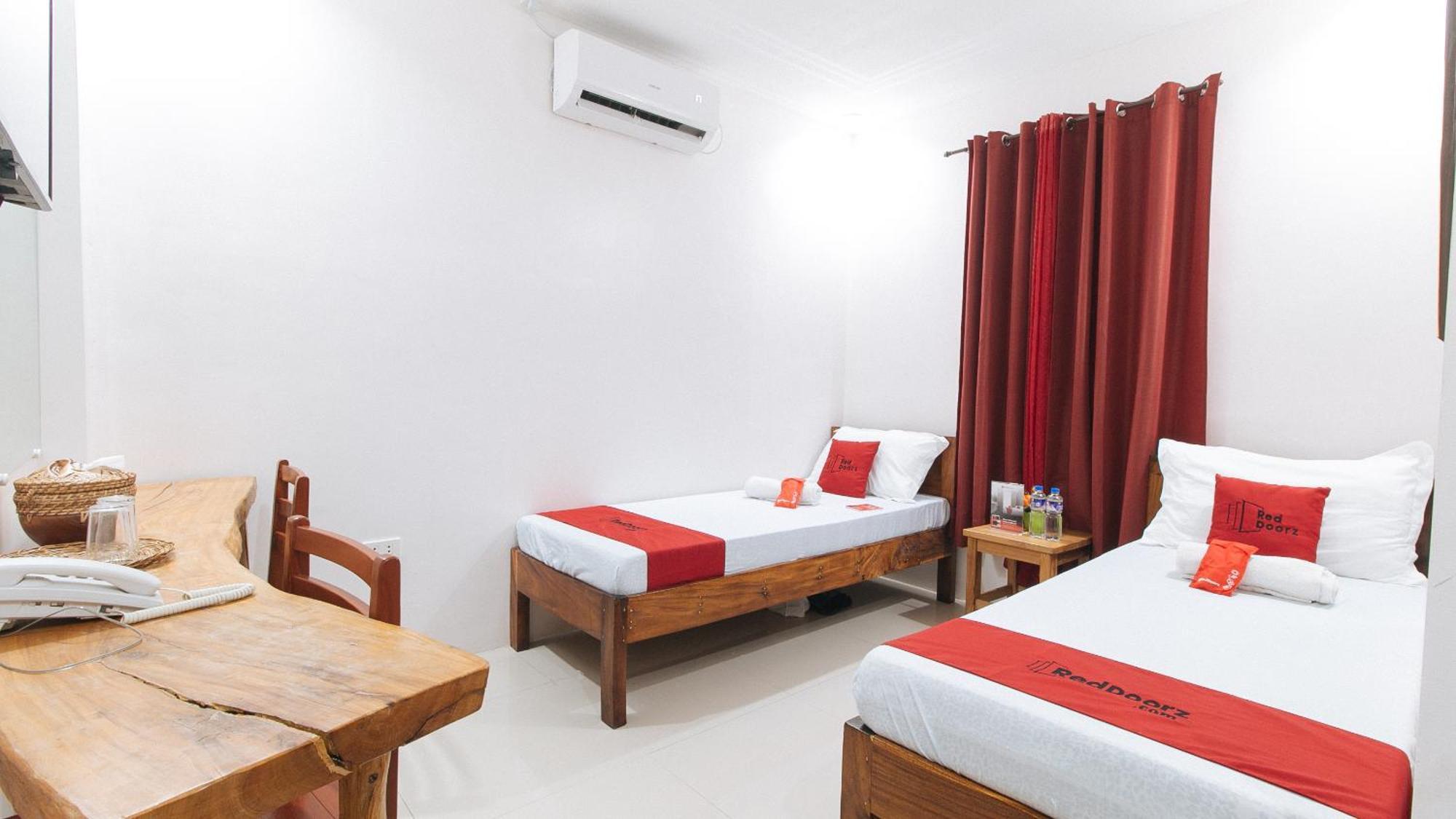 Reddoorz Plus @ Jollydays Hotel Nueva Ecija San Jose  Eksteriør billede