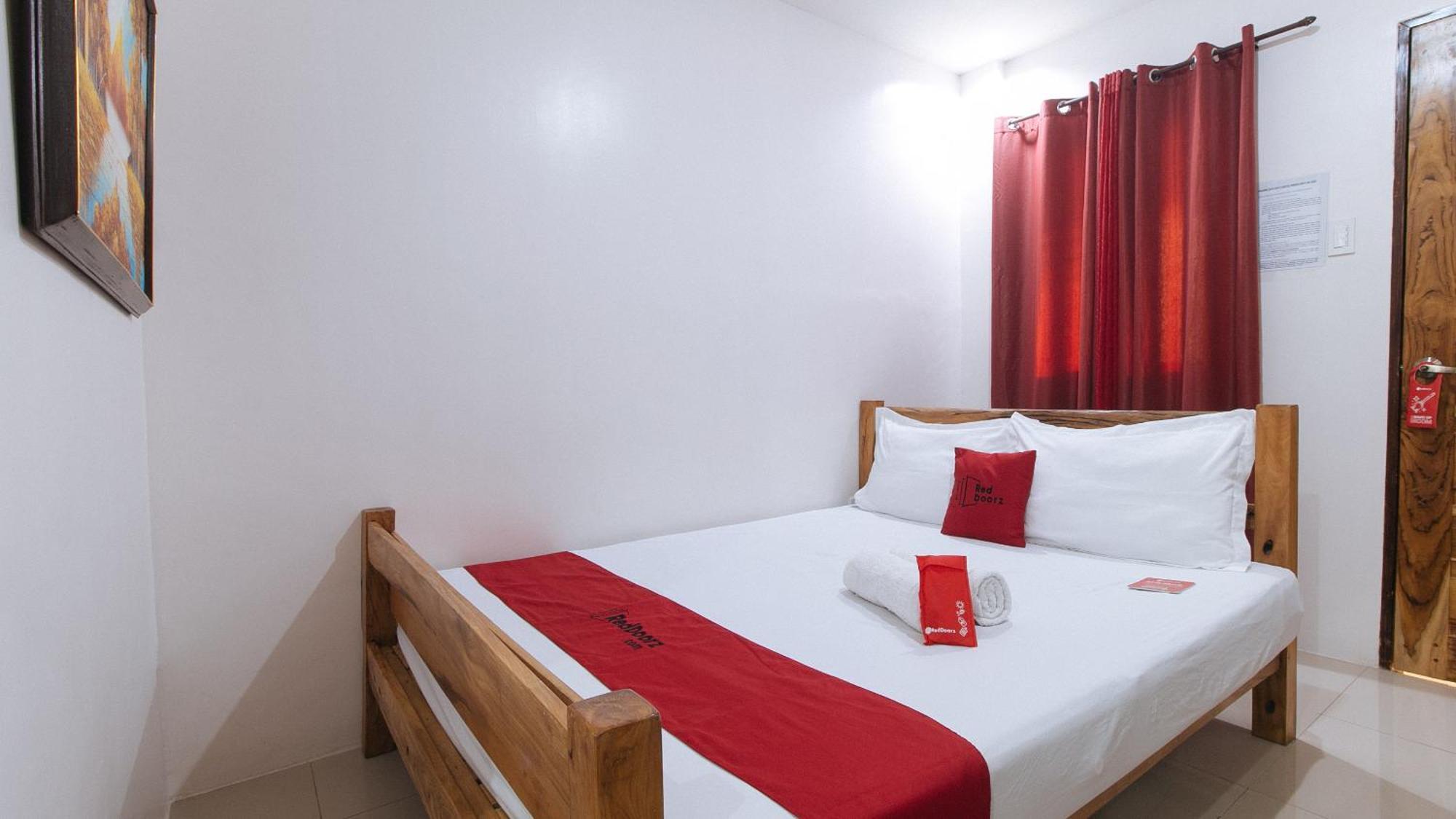 Reddoorz Plus @ Jollydays Hotel Nueva Ecija San Jose  Eksteriør billede