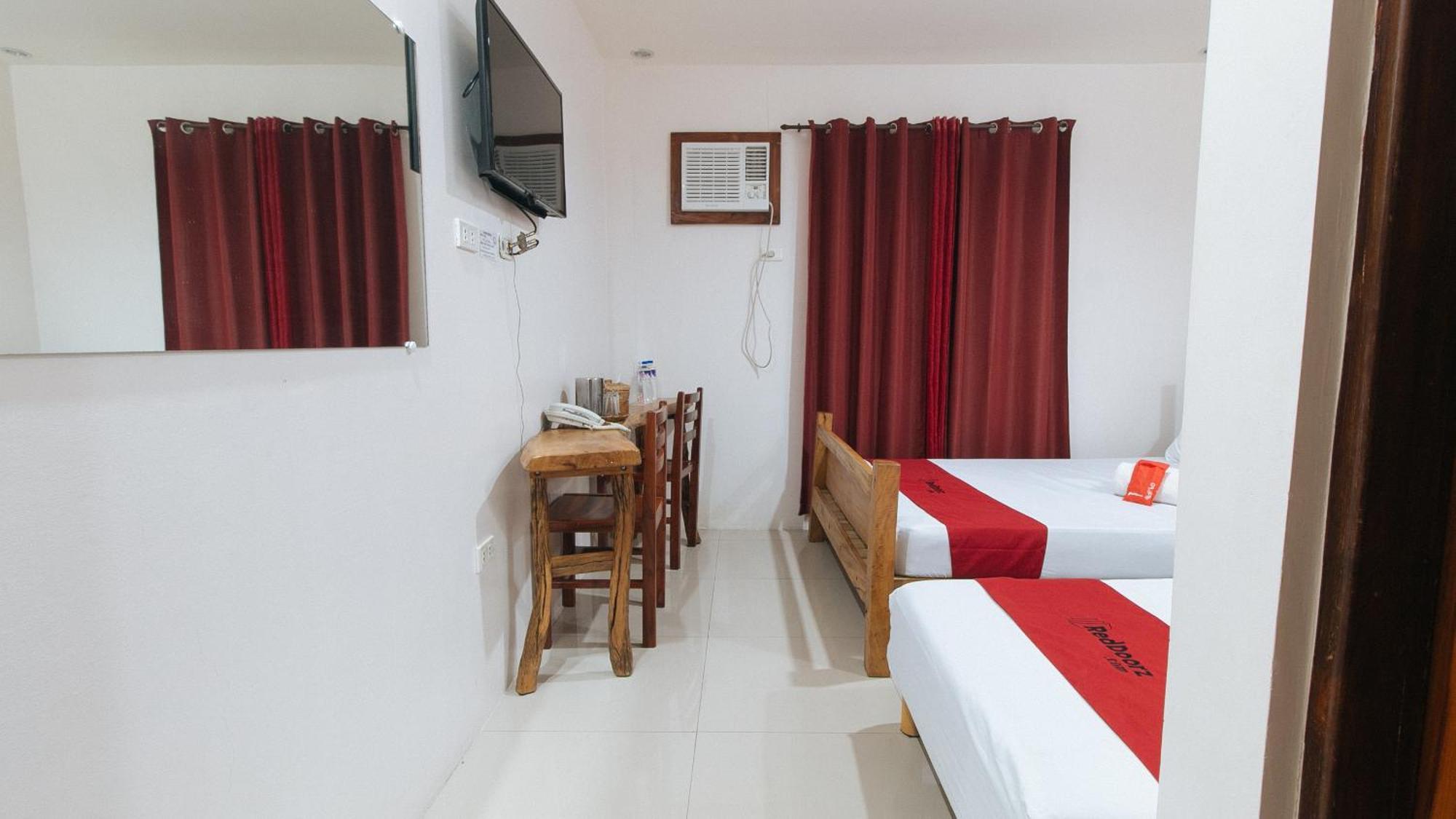 Reddoorz Plus @ Jollydays Hotel Nueva Ecija San Jose  Eksteriør billede