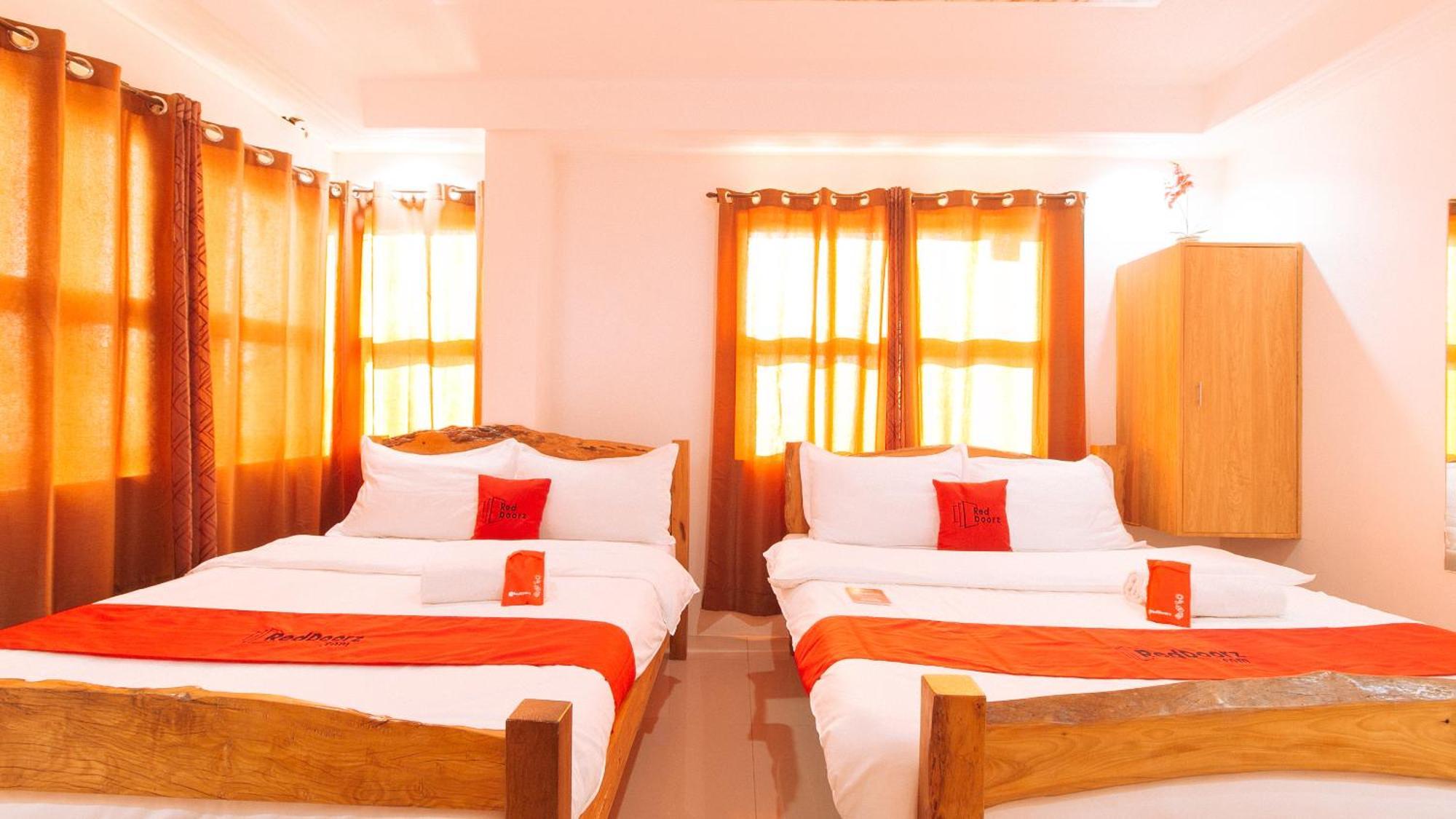 Reddoorz Plus @ Jollydays Hotel Nueva Ecija San Jose  Eksteriør billede