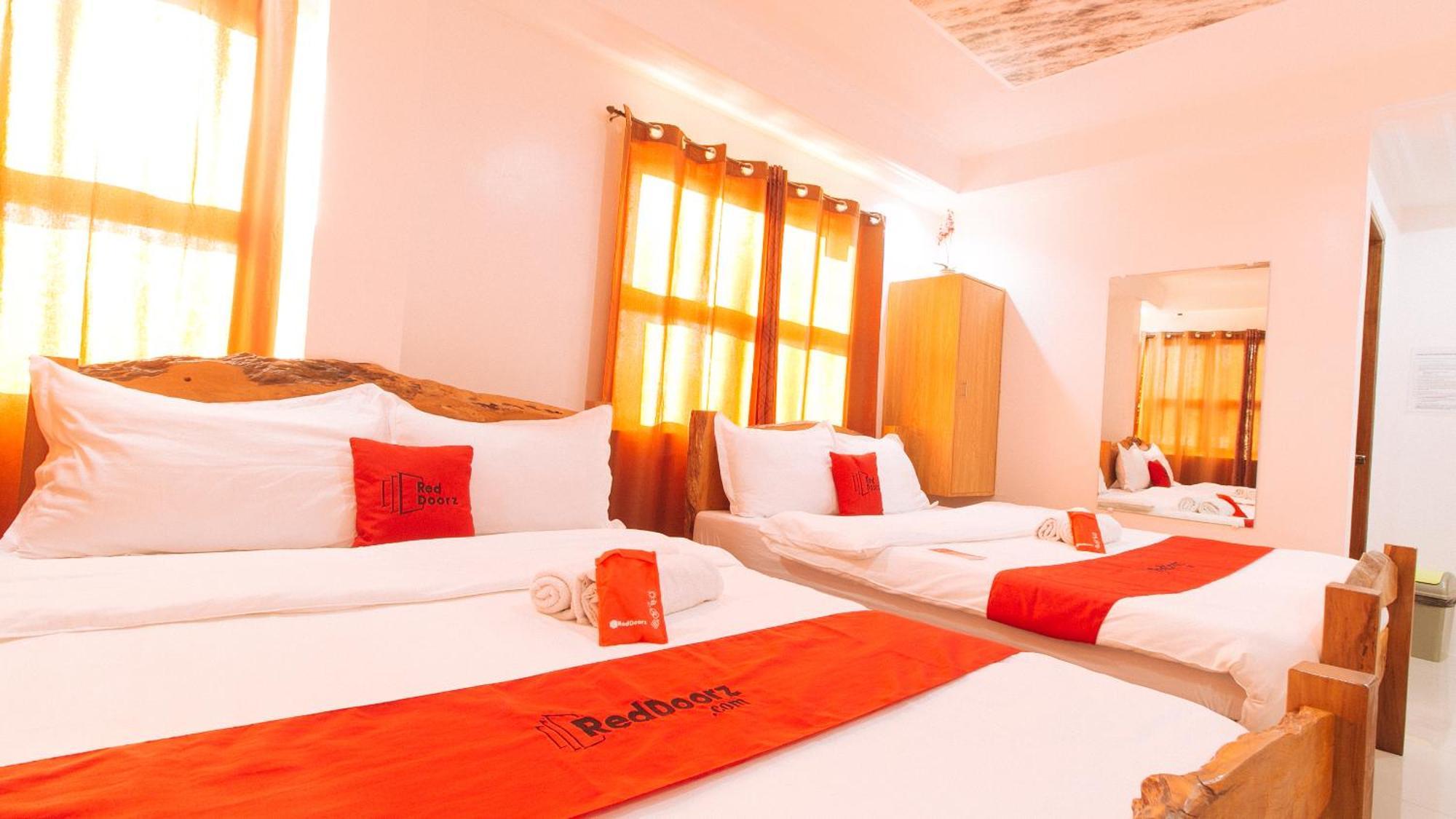 Reddoorz Plus @ Jollydays Hotel Nueva Ecija San Jose  Eksteriør billede